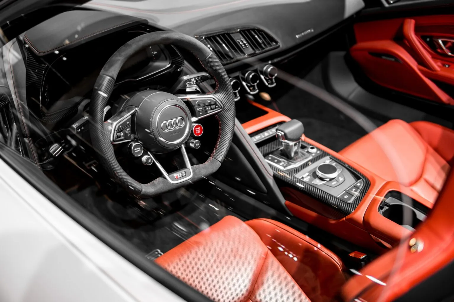 orange car